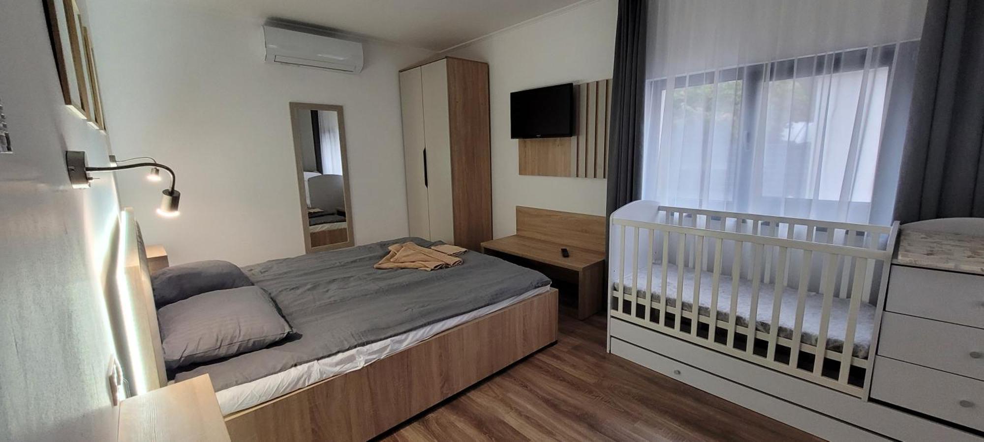 Csaladi Kikoeto Apartman Дьюла Экстерьер фото