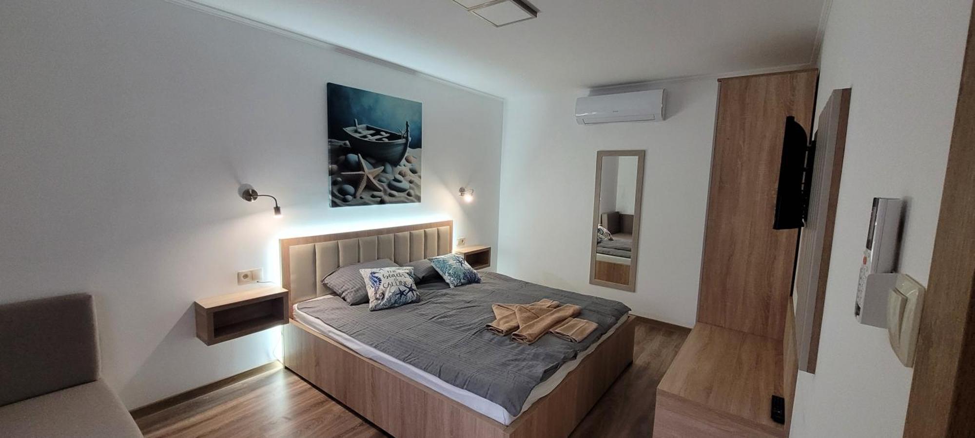 Csaladi Kikoeto Apartman Дьюла Экстерьер фото