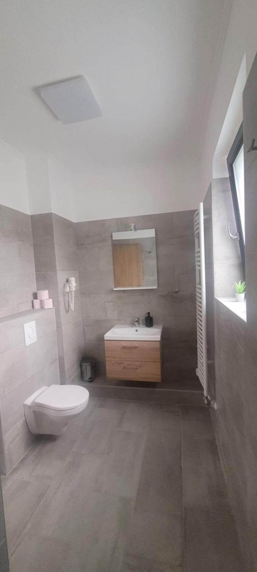 Csaladi Kikoeto Apartman Дьюла Экстерьер фото