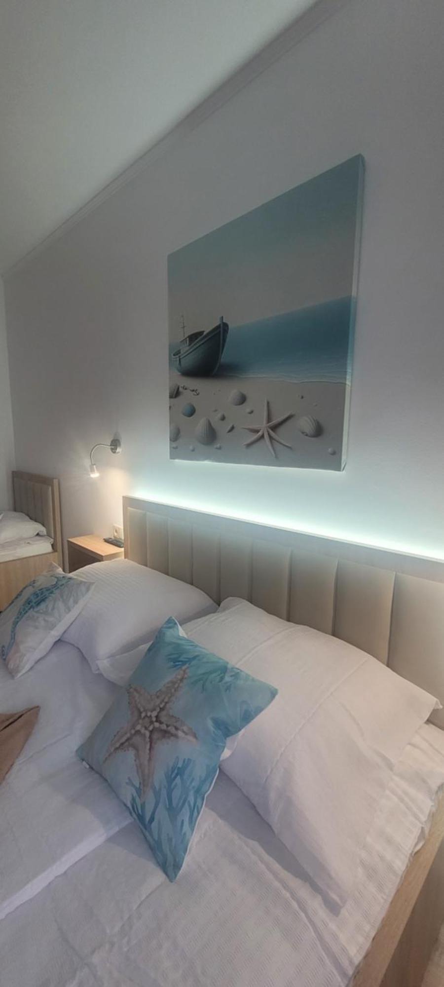 Csaladi Kikoeto Apartman Дьюла Экстерьер фото