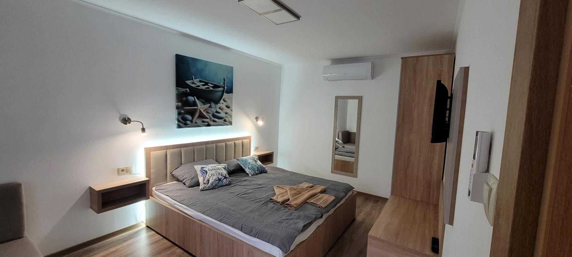 Csaladi Kikoeto Apartman Дьюла Экстерьер фото