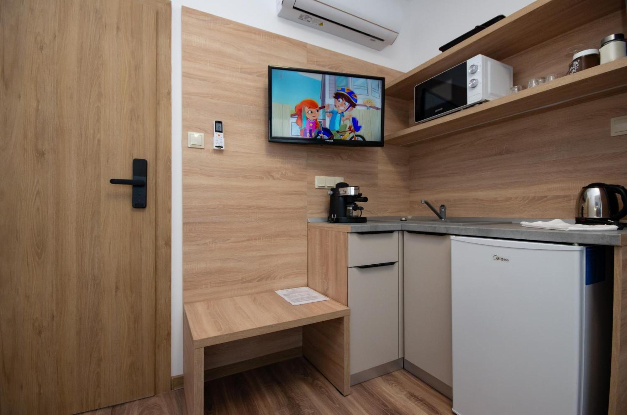 Csaladi Kikoeto Apartman Дьюла Экстерьер фото