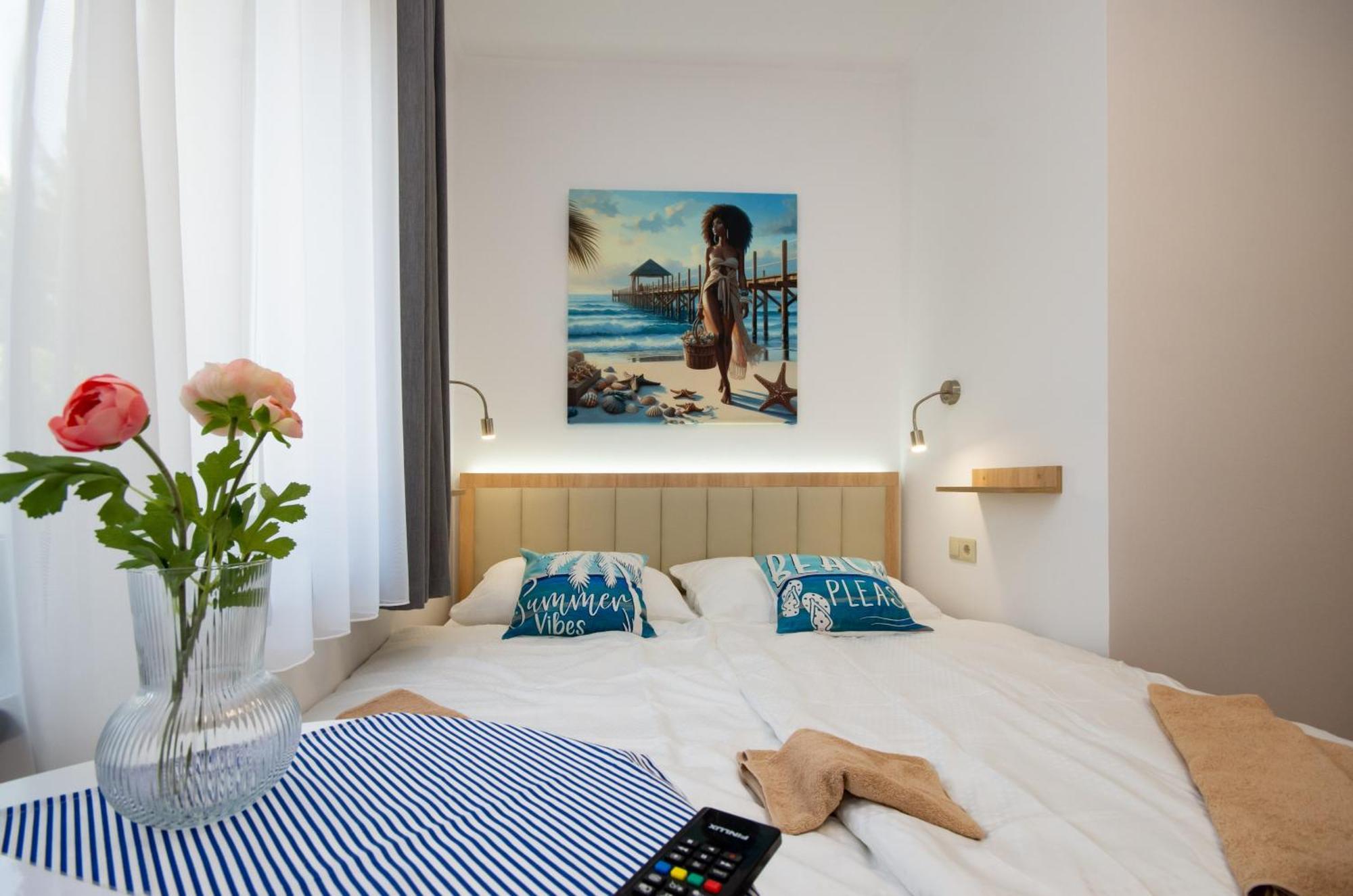 Csaladi Kikoeto Apartman Дьюла Экстерьер фото