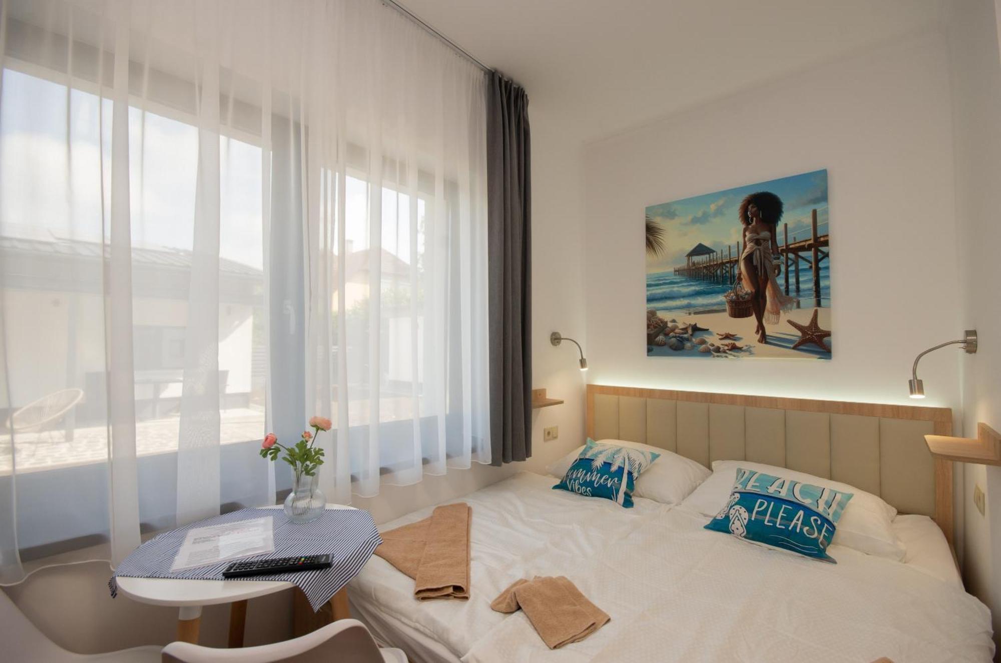 Csaladi Kikoeto Apartman Дьюла Экстерьер фото